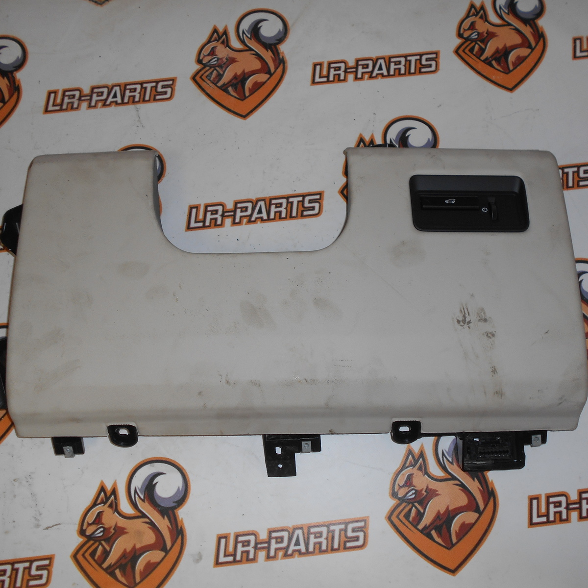 LR038676 Przełącznik oświetlenia RANGE ROVER SPORT L494 13-używany